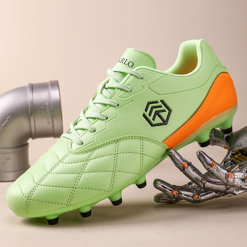 Nuovi Scarpini da Calcio per U - Outdoor Sport Court recensione e prezzo