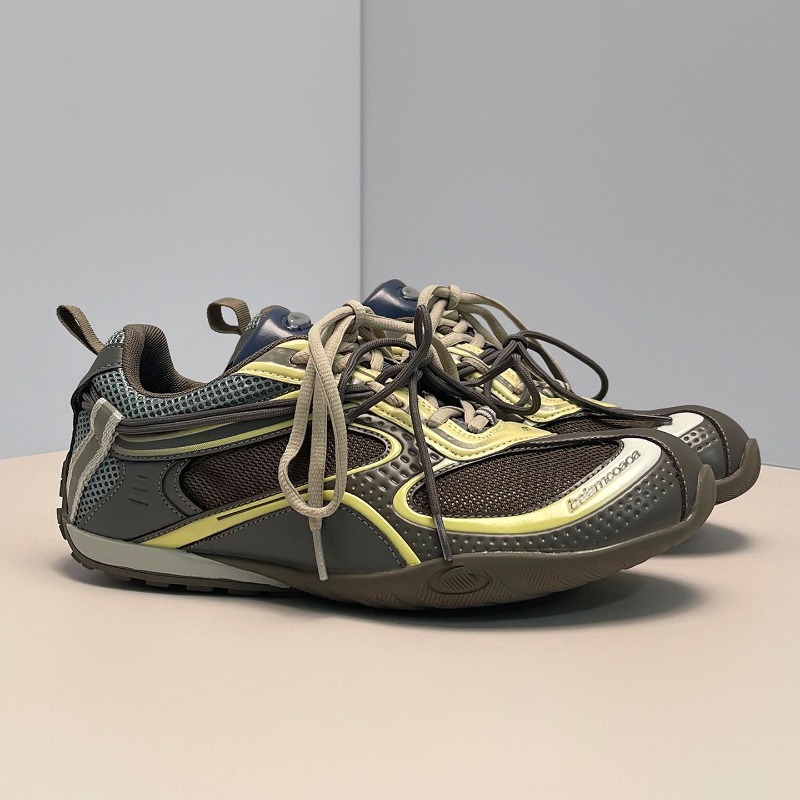 Scarpe Sportive e per il Tempo - Outdoor Sport Court recensione e prezzo